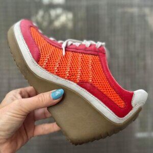 Tsubo Wedge Sneaker sz7 LEATHER MESH  LACE UP